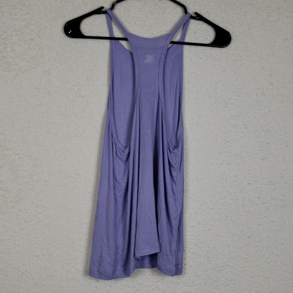 3/$15 Z by zella lavender colored tank size XS - Picture 3 of 6